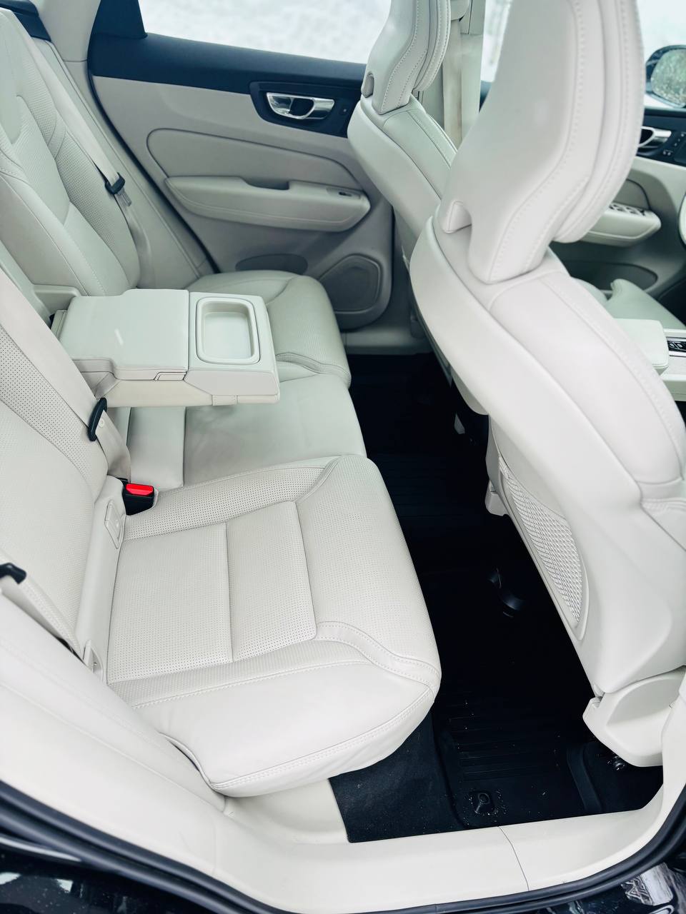 2021 Volvo XC60 INSCRIPTN